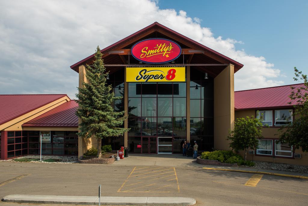 Super 8 By Wyndham Sherwood Park/Edmonton Area Exterior foto